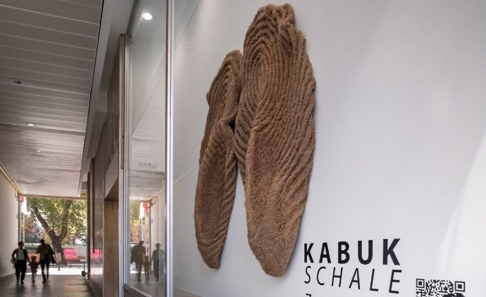 Kabuk sergisi sanatseverlerle buluştu