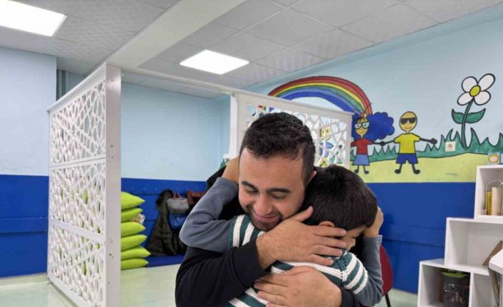 Kas hastası çocuğunu kabeden Mehmet öğretmen, hayatını özel gereksinimli çocuklara adadı
