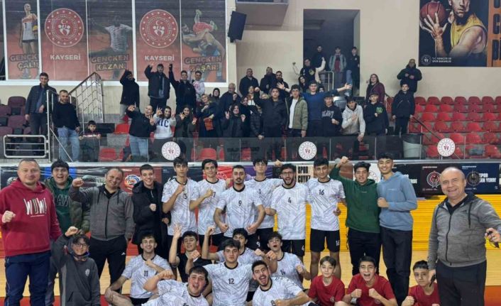 Kayseri Elit Voleybol fark attı