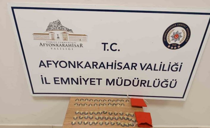 Kuyumculara sahte altın satmaya çalışan 2 şahsı polis yakaladı