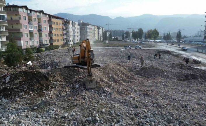 Maaşlarıyla merak uyandıran iş makinası operatörleri, uçuk meblağları dile getirenlere tepki gösterdiler