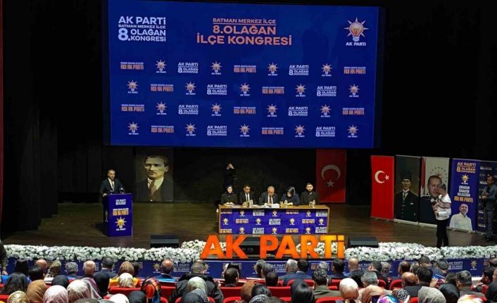 Milli Eğitim Bakanı Tekin: "Kendi icat ettiğin bir laikliği bana dayatıyorsun"