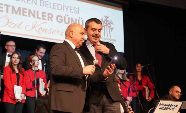 Milli Eğitim Bakanı Tekin, öğretmenler için söyledi: "Gurbet O Kadar Acı Ki"