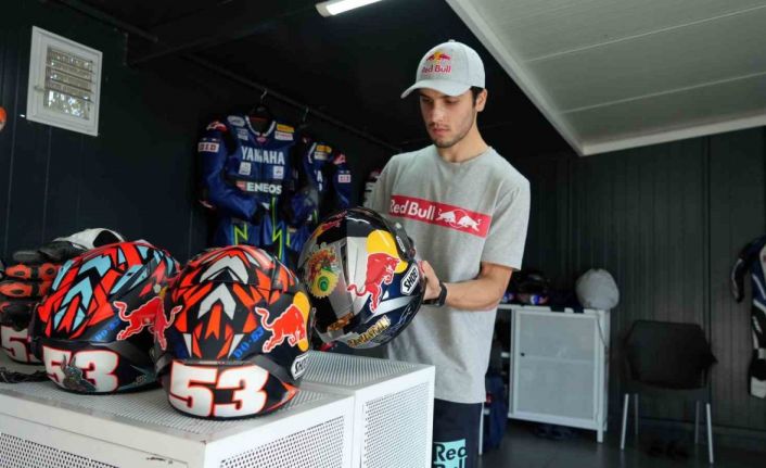 Milli motosikletçi Sofuoğlu, ’Ağabeyim’ dediği dünya şampiyonu Razgatlıoğlu’nun izinden gidiyor