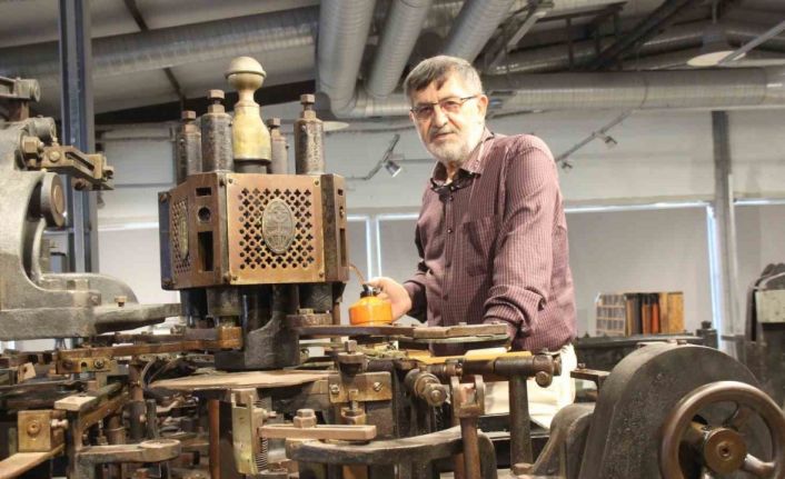 Müzenin en yaşlı üyesi: 140 yıllık zarf makinesi hala çalışıyor