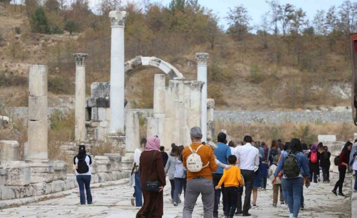 ‘Okuma Seferberliği Projesi’ ödül töreni Yatağan’da yapıldı