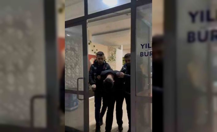 Polis verdiği kimlik sahte çıktı, 34 yıl hapis cezasından dolayı gözaltına alındı