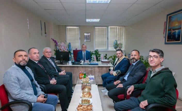 Rektör Levent, Mühendislik ile İktisadi ve İdari Bilimler Fakültesinde unvan alan akademisyenleri tebrik etti