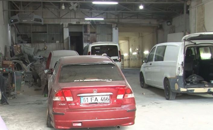 Siirt’ten Esenyurt’a araç almaya gelen talihsiz alıcı direksiyona geçer geçmez kaza yaptı