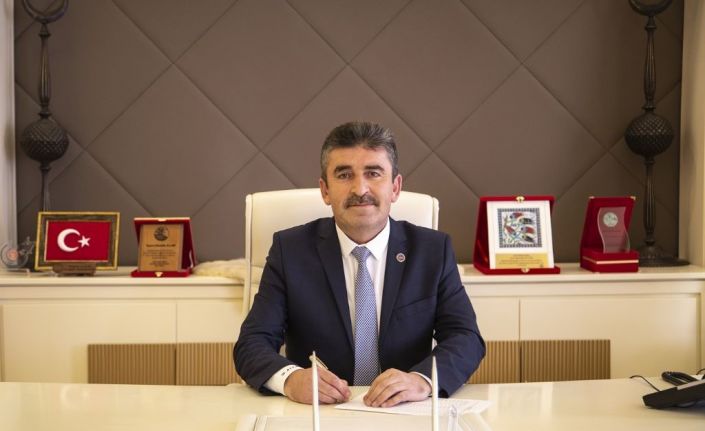 Tezgahını devreden esnaftan bağış adı altında para alan belediyeyi Cumhurbaşkanı Erdoğan’a şikayet etti