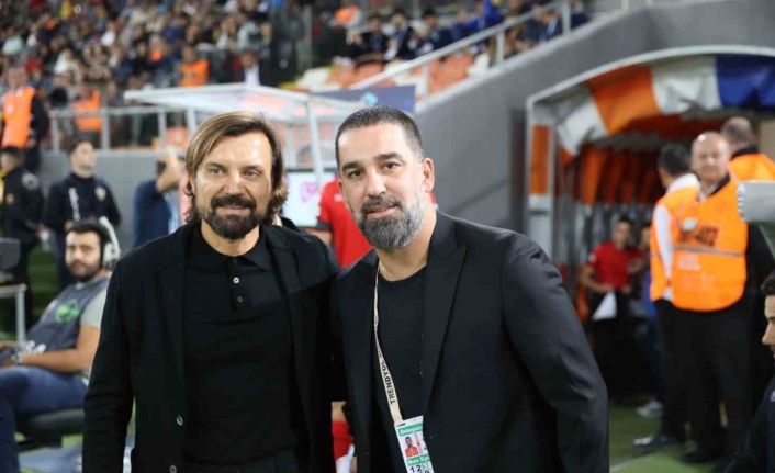 Trendyol Süper Lig: Adana Demirspor: 0 - Eyüpspor: 1 (Maç devam ediyor)