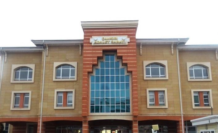 Uyuşturucu maddeyle yakalanan polis memuruyla ilgili soruşturmada 2 kişi daha tutuklandı