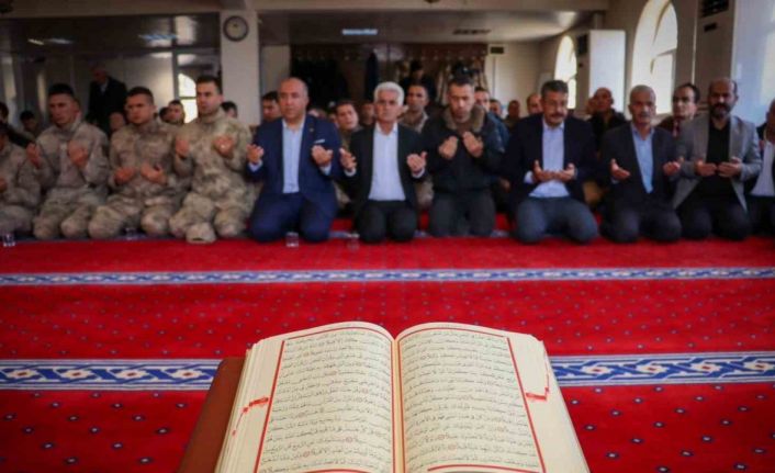 Vali Çelik, şehit Korkmaz’ın mevlit programına katıldı