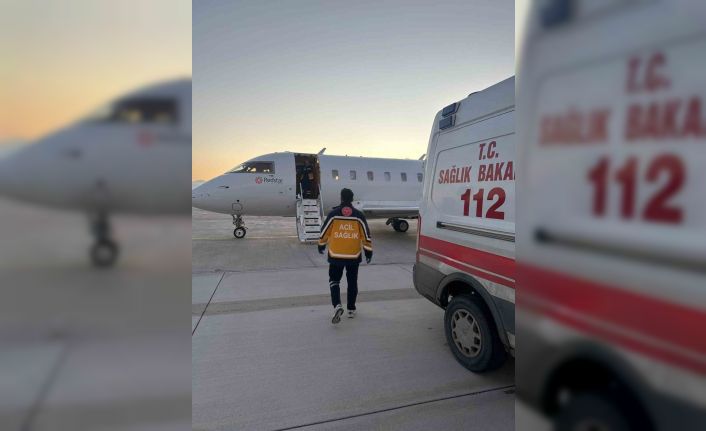 Van’da 5 günlük bebek ambulans uçakla İstanbul’a sevk edildi