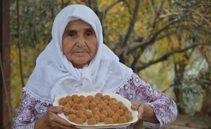 Adana’nın unutulmaya yüz tutmuş yemek ve el sanatları kültürü ortaya çıkartılıyor