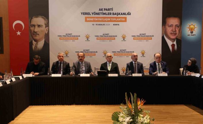 AK Partili Büyükşehir Belediye Başkanları istişare toplantısında Konya’da bir araya geldi