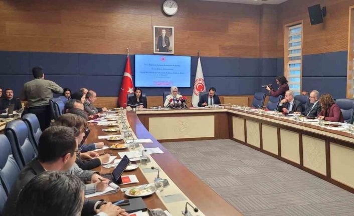 AK Parti’li Katırcıoğlu: "Sosyal medya kullanımında yaş sınırlamasını gündemimizde tutmaya devam edeceğiz”