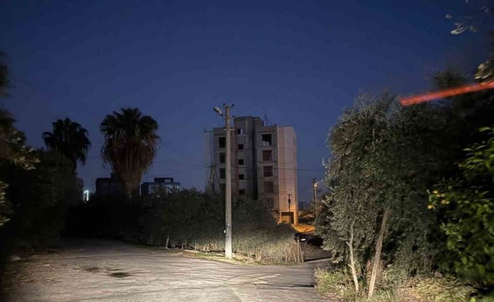 Akrabalarını öldüren şüphelinin, olayın ardından boşandığı eşini ölümle tehdit ettiği ortaya çıktı