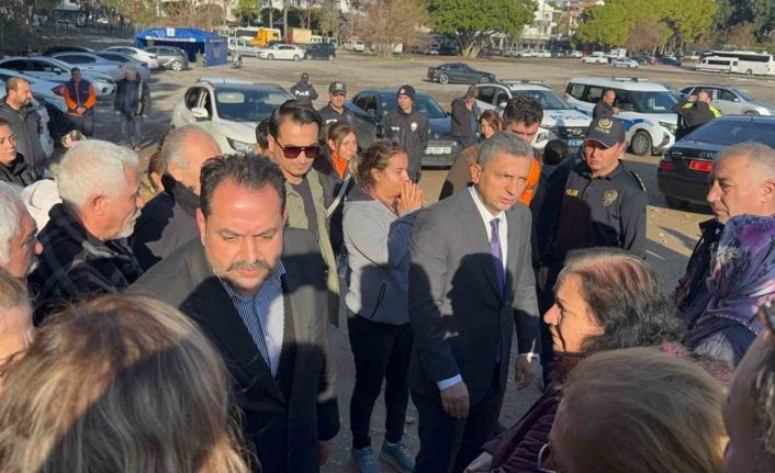 Antalya Valisi falezlerdeki arama çalışması hakkında bilgi aldı, gencin ailesiyle görüştü