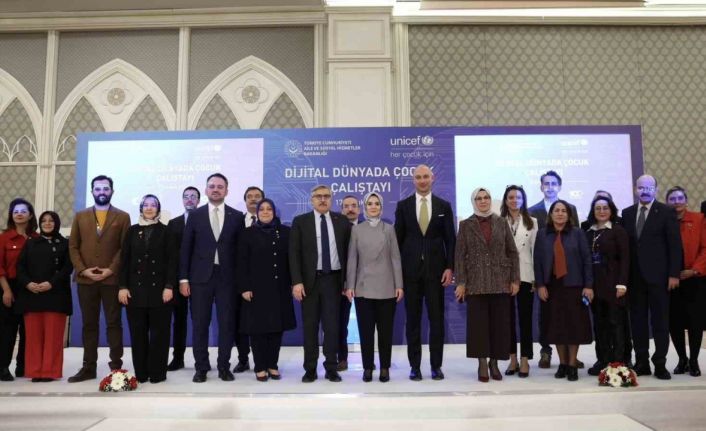 Bakan Göktaş: "16 yaşından küçük çocuklarımız için sosyal medya ve dijital oyun platformlarını düzenleyen bir mevzuat hazırlığı içerisindeyiz"