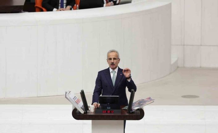 Bakan Uraloğlu: "Çocuklarımızı korumak için yasal düzenleme yapma ihtiyacı artık zorunlu hale gelmiştir"