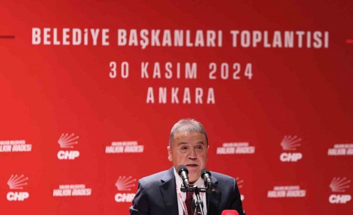 Başkan Böcek, CHP’li Belediye Başkanları Çalıştayı’na katıldı