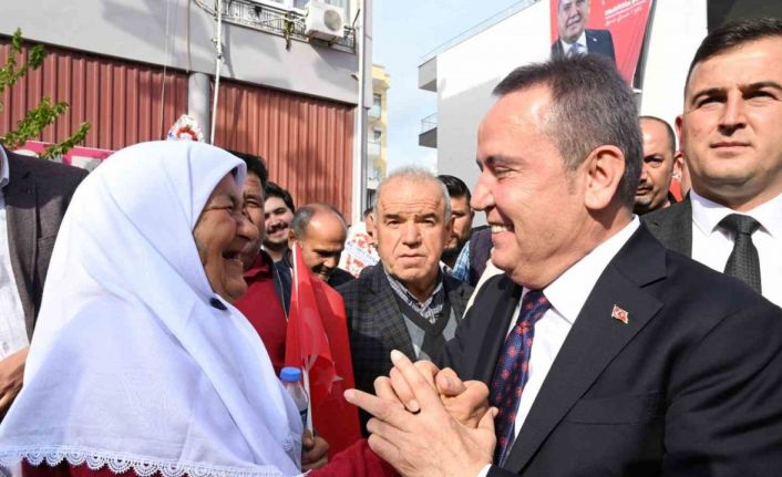 Başkan Böcek: "Günü kurtaracak projeler değil kente değer katacak projeleri hayata geçirdik"