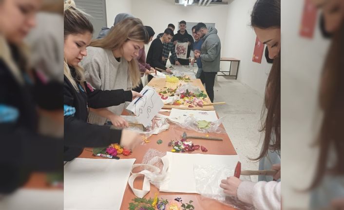 BAÜN’DE doğadan ilham alan ’Ecoprint’ etkinliği düzenlendi