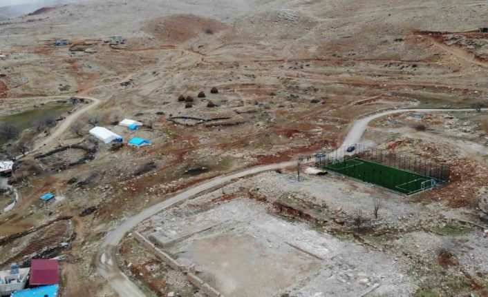 Bir dönem hayvanların yemleri dahi helikopterle taşınıyordu: Terörden arındırılan Eruh, hizmetle anılıyor