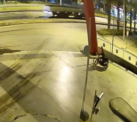 Bir gecede 2 motosiklet çalan şüpheli polisten kaçamadı