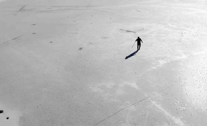 Bitlis’te birçok göl ve gölet dondu