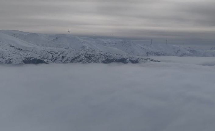 Bitlis’te sislerin kapladığı muhteşem manzara