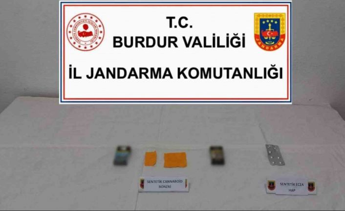 Burdur’da jandarmanın uyuşturucu operasyonunda yakalanan 2 şüpheli adli kontrolle serbest bırakıldı