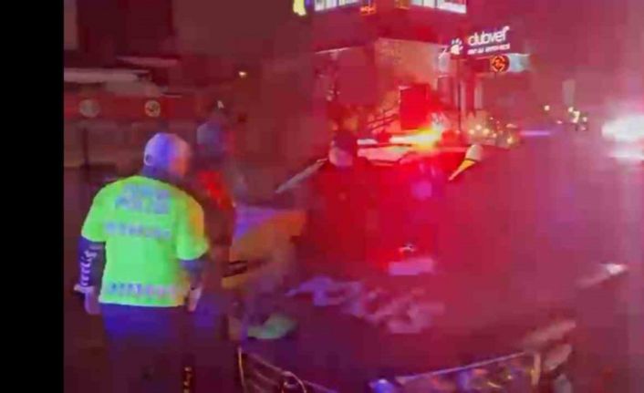 Çekmeköy’de polis aracına çarpan sürücü ve yakınları ile polis ekipleri arasında arbede