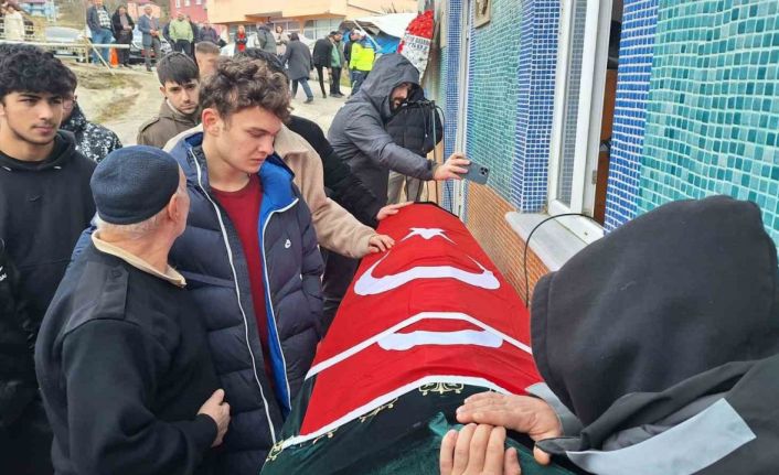 Çığ felaketinde hayatını kaybeden milli sporcu Emre Yazgan’a memleketi Trabzon’da son veda