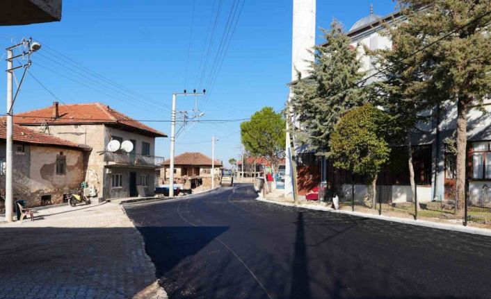 Denizli Büyükşehir Belediyesi, Kutlubey projesinde bin ton asfalt, 90 bin metrekare beton parke taşı döşendi