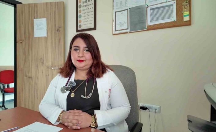 Dr.  Yüksel Çelik: "Yeni yönetmelikle ilaç yazmada kısıtlama değil akılcı ilaç kullanıma teşvik gelmiştir"