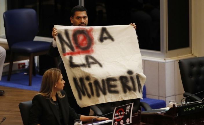 El Salvador Kongresi’nden metal madenciliği yasağının sonlandırılmasına onay