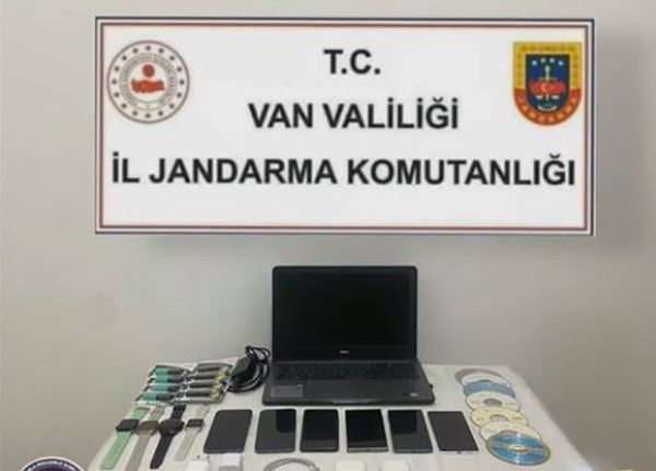 Erciş’te telefonlara IMEI klonlaması yapan iş yerine operasyon: Çok sayıda malzeme ele geçirildi