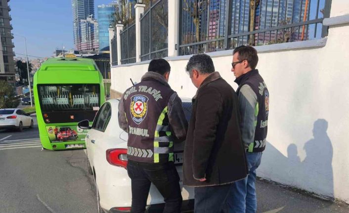 İstanbul’da ücret tartışmasında minibüsün kapısını açmayan şoför yakalandı