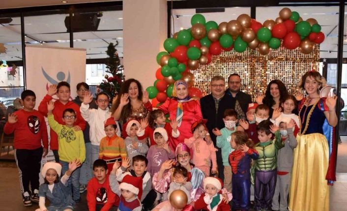 Kanser tedavisi gören çocuklar düzenlenen eğlence ile moral buldu
