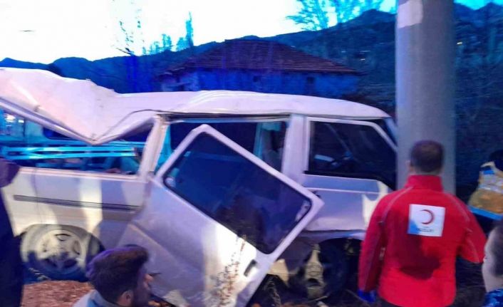 Kontrolden çıkan midibüs takla atıp şarampole düştü: 1 ölü, 3 yaralı