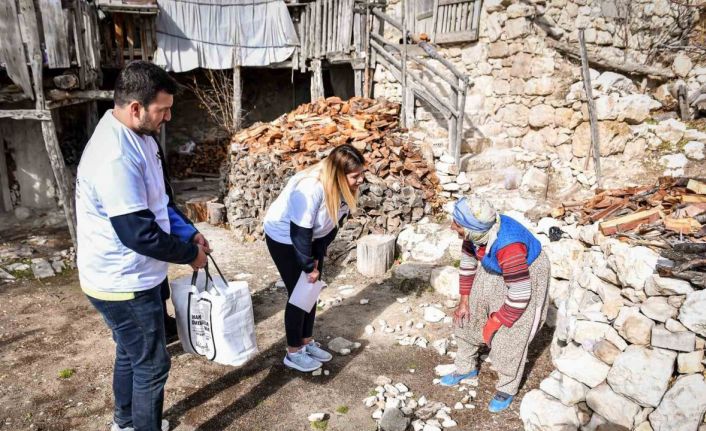 Mersin’de ’Un Katkısı Projesi’ kapsamında destekler sürüyor