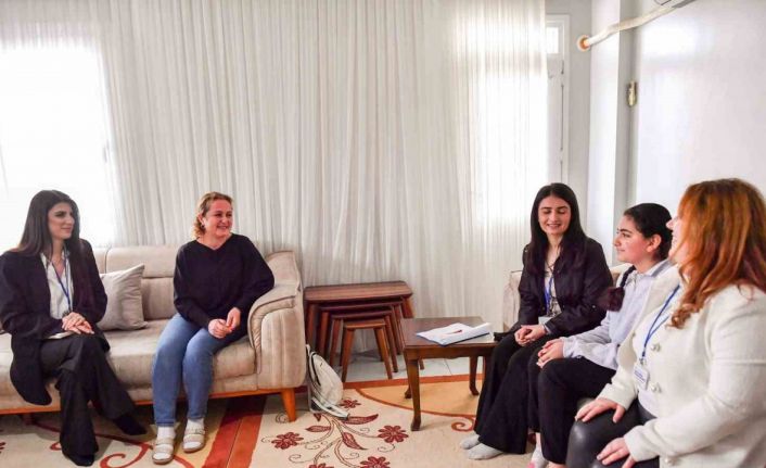 Mersin’deki Eğitim ve Öğretimi Destekleme Kurs Merkezi öğrencileri evlerinde de takip ediliyor