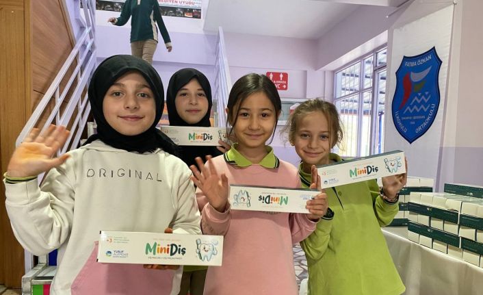 Miniklere ağız ve diş sağlığı eğitimi