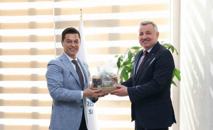 Moldova Büyükelçisi Croitor, Başkan Ünlü ile görüştü