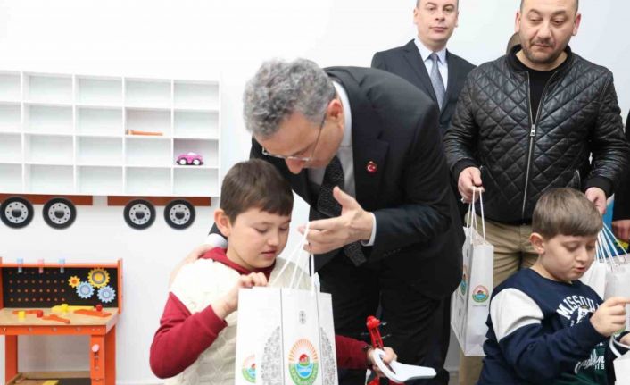 Özel çocukların gülümsemelerine sağlıklı dokunuş