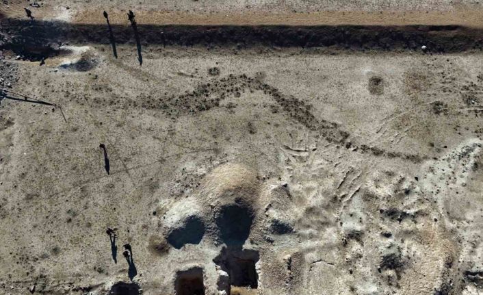 Şam’da korkunç görüntüler: Toplu mezar ortaya çıktı