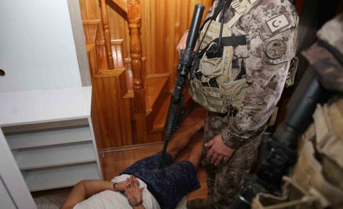 Samsun’da aranan 704 şahıs yakalandı, çok sayıda miktarda madde ele geçirildi