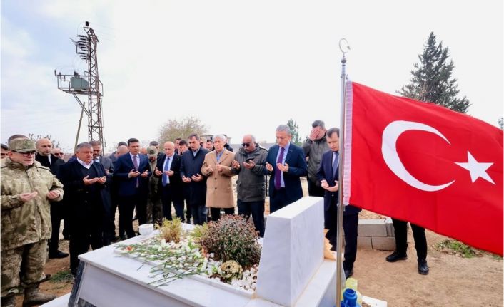 Şehit Cebrail Dündar şehadetinin 1. sene-i devriyesinde kabri başında anıldı